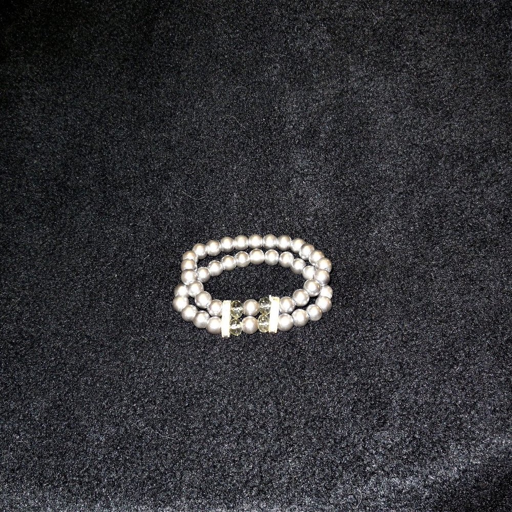 Bracelet gray pearl